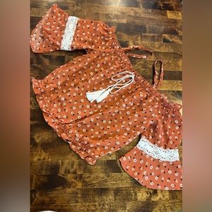 Floral blouse size XS new without tags